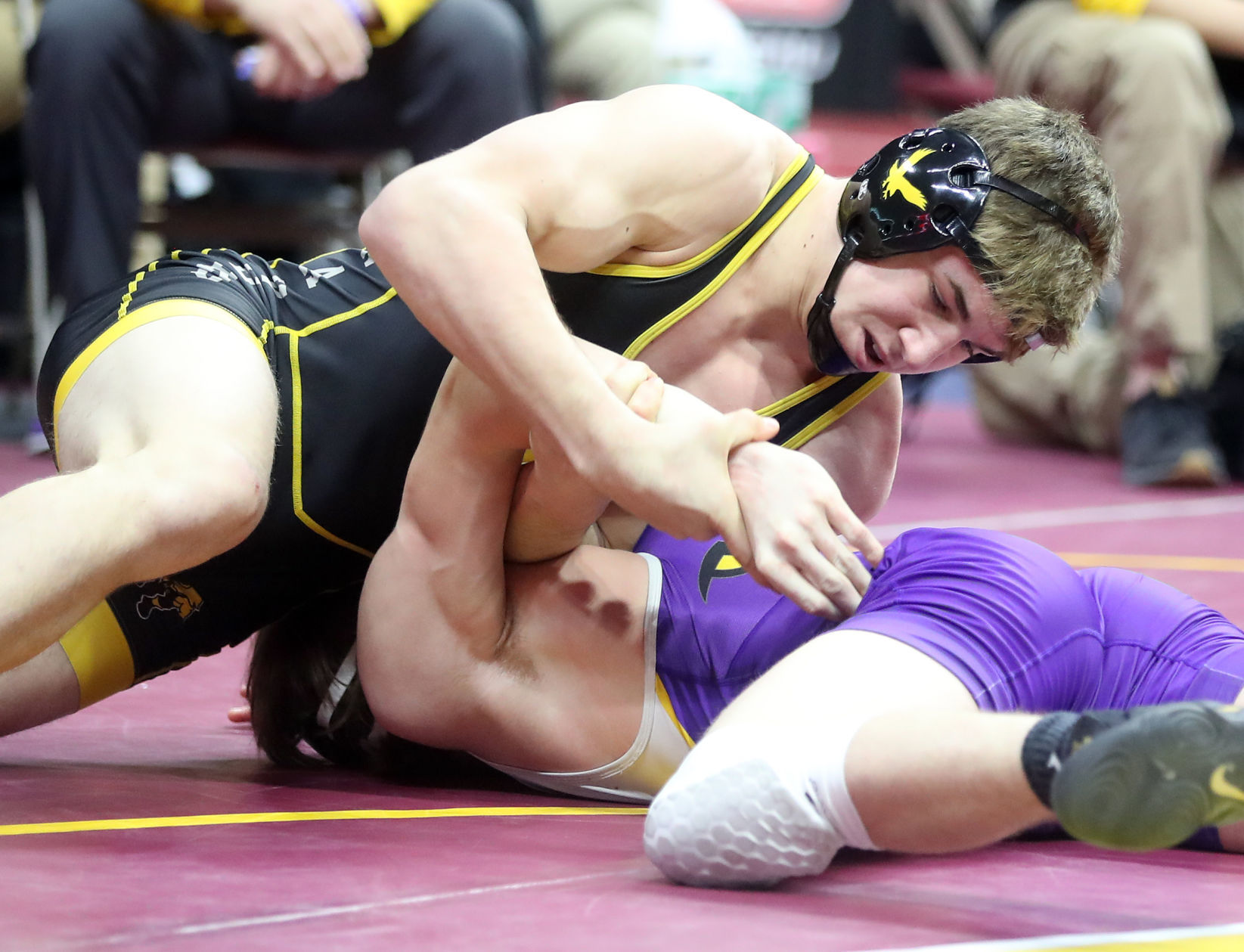 022020bp-state-wrestle-3a-07